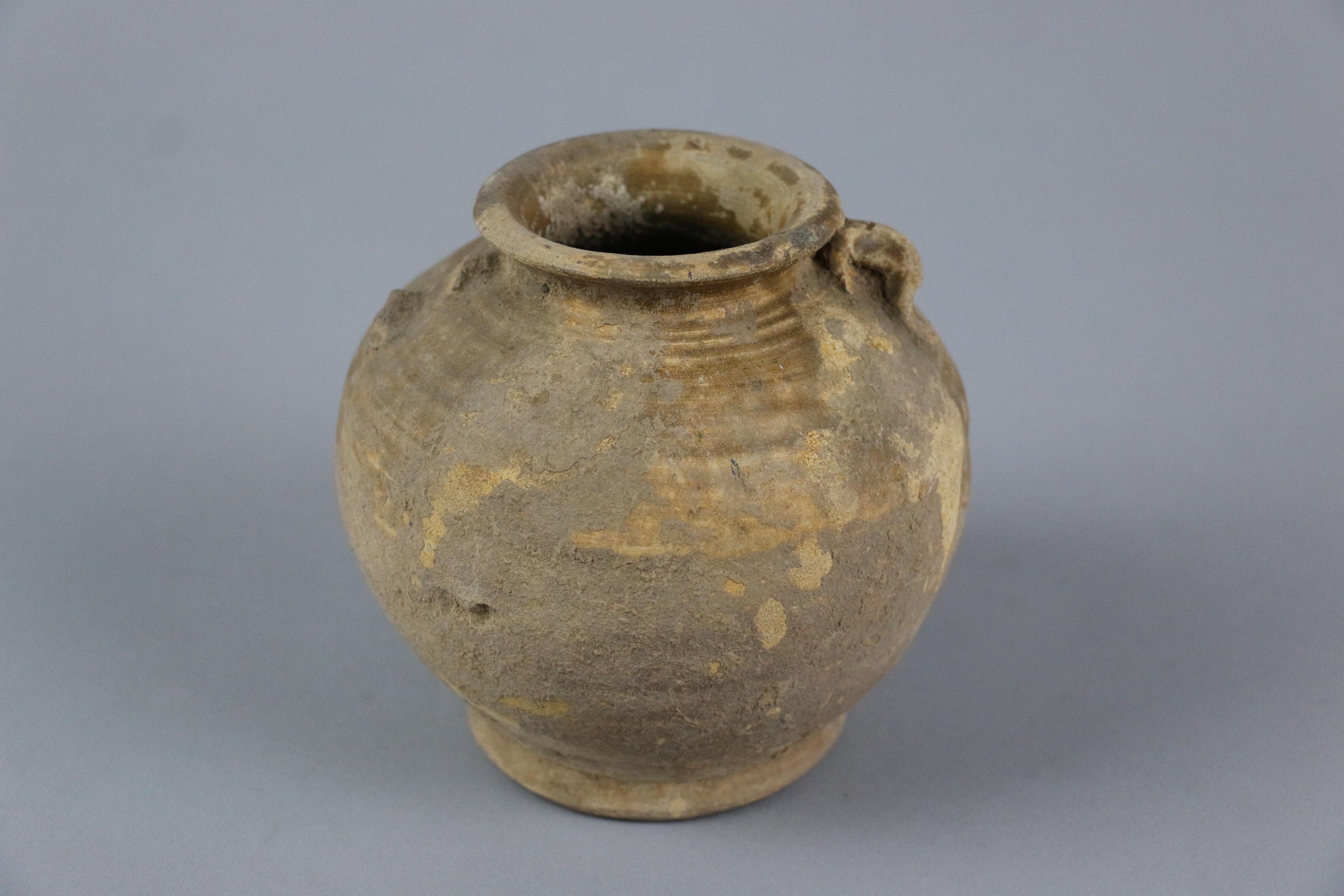 唐黄釉双系瓷罐